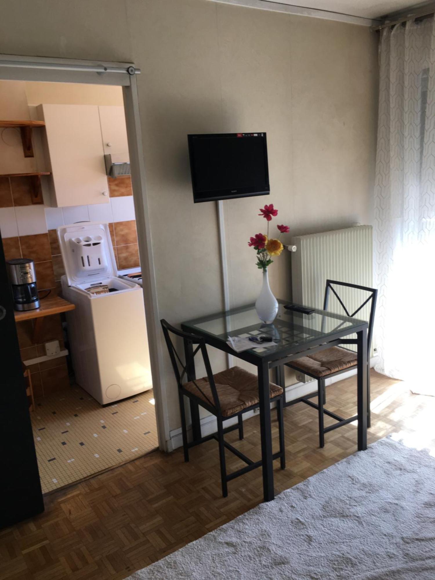 Appartement Studio Meuble à Charenton-le-Pont Extérieur photo